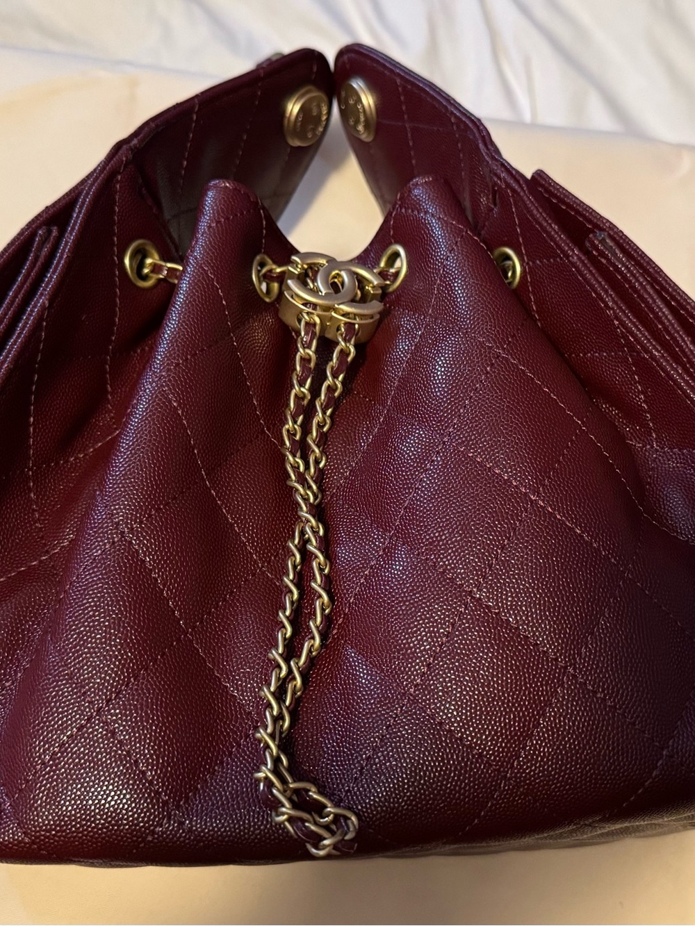 Quilted Wine-Red Chain Drawstring Bucket Bag